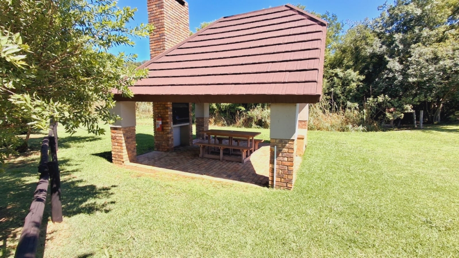 4 Bedroom Property for Sale in Boschenvaal River Front Lodges Free State